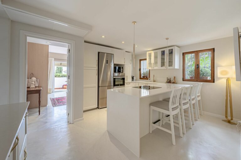 f80d28ef9315224a968e2a2462189f1b - 8