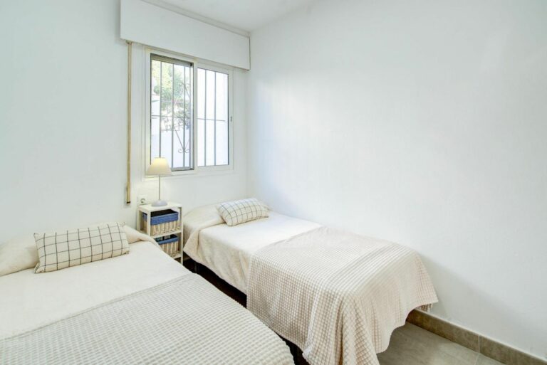 f83b3ef4b5ed36e8b0d5196f0efc2fd2 - 10