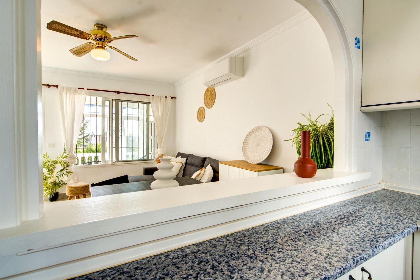 f83b3ef4b5ed36e8b0d5196f0efc2fd2 - 13