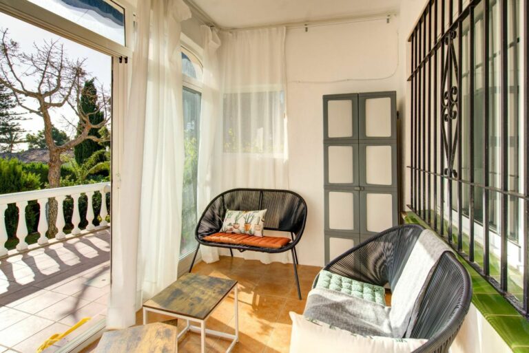 f83b3ef4b5ed36e8b0d5196f0efc2fd2 - 16