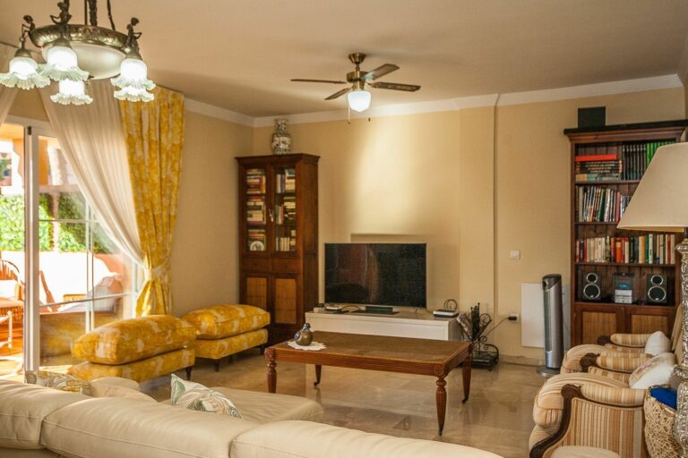 f8417f1c4b3928d989cc34099b0f1cfd - 12