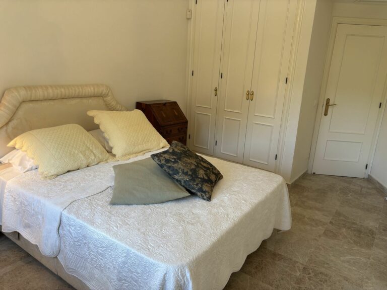 f98aedd6bb24188d08c176d29c3af6e5 - 12