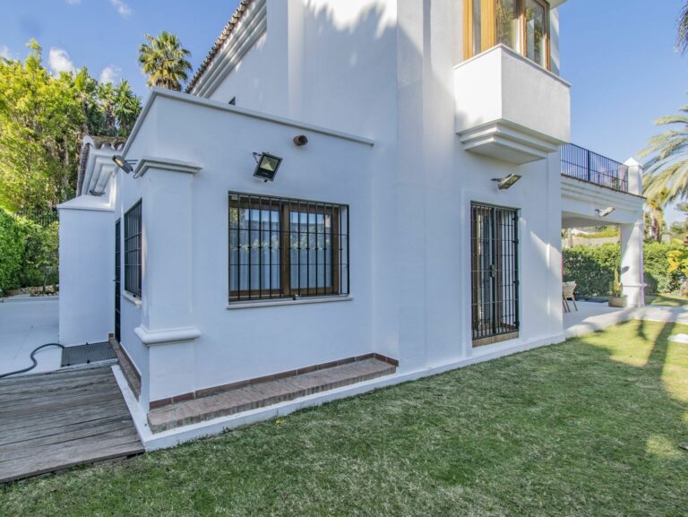 f9d0577a10e4412573d01597d6a20930 - 14