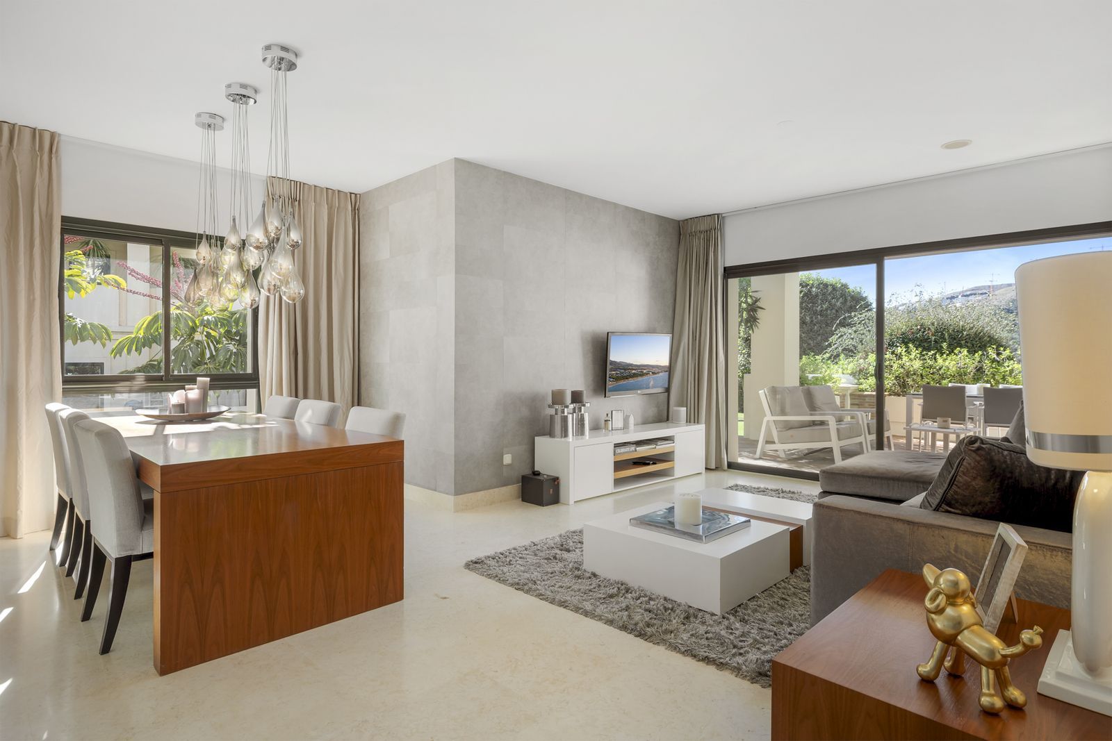 fa135b10fb433e473ef9a0dc1f28e016 - 1