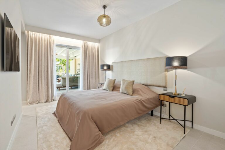 fdc404932b17f9e18d4d2988e5197d5e - 11