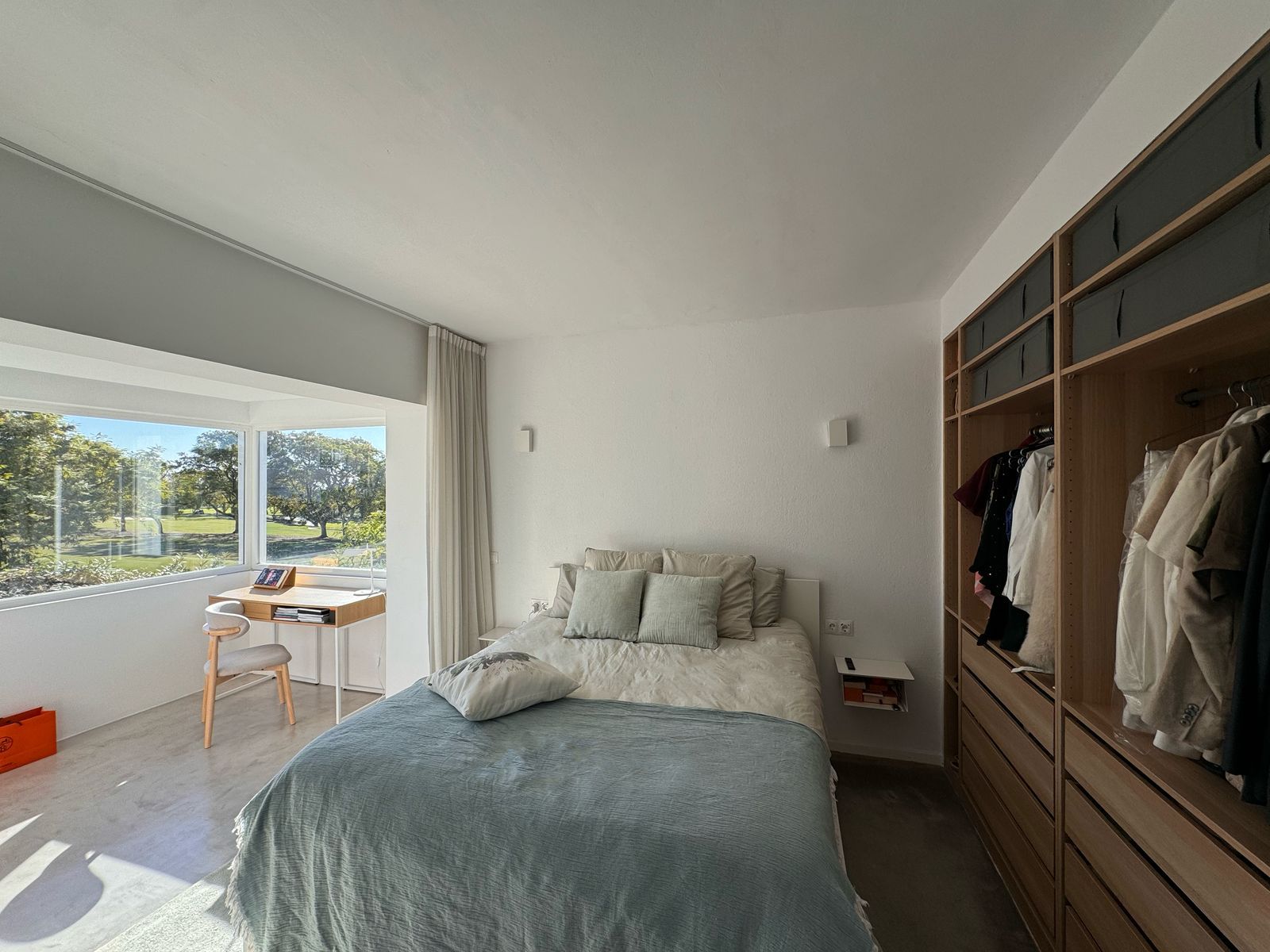 fed3b22bb8a0f2ab0bc08d3eef18902c - 4