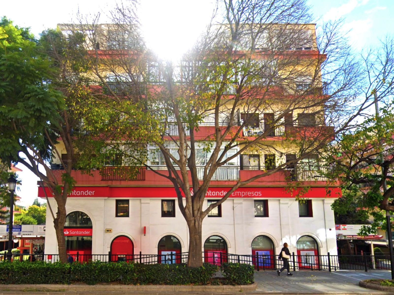 ff121a3d6116eddd162b5778951e4a41 - 1