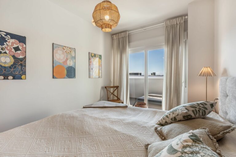 ffe6ed55d335f1c3f65beaef9f417caa - 15