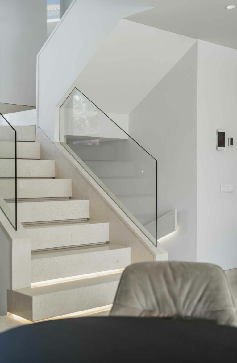 008ea3be18d24c671ad7e4df5c36321b - 16