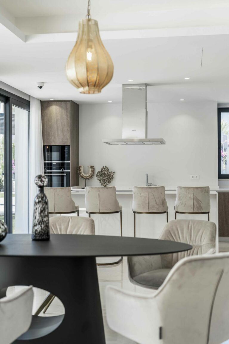 008ea3be18d24c671ad7e4df5c36321b - 6