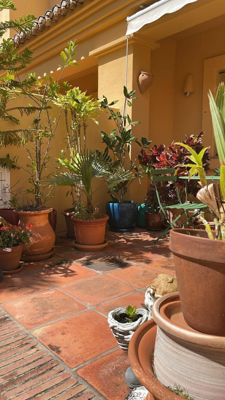 01a48f47b3ae1d556fd57ceeb1005974 - 1