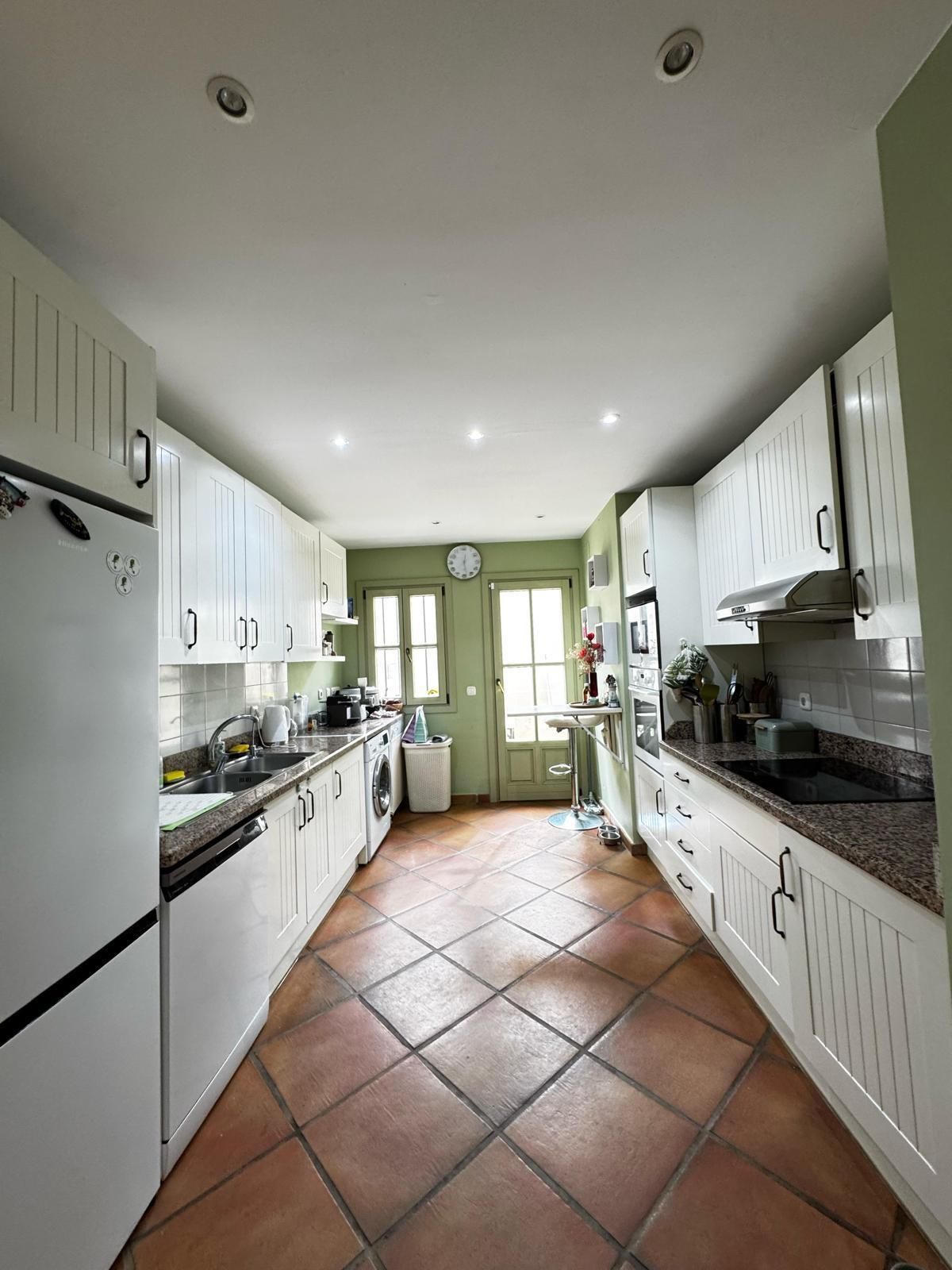 01a48f47b3ae1d556fd57ceeb1005974 - 13