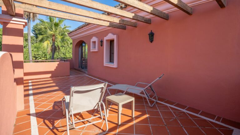 02329a0585759e59dc719d92844a6fd8 - 10