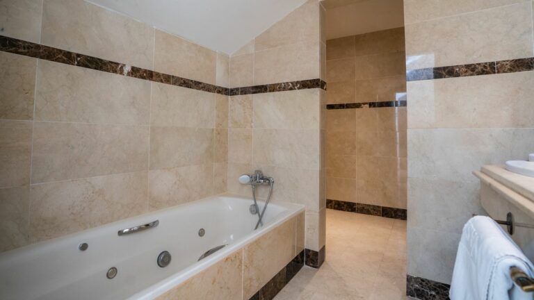 02329a0585759e59dc719d92844a6fd8 - 8