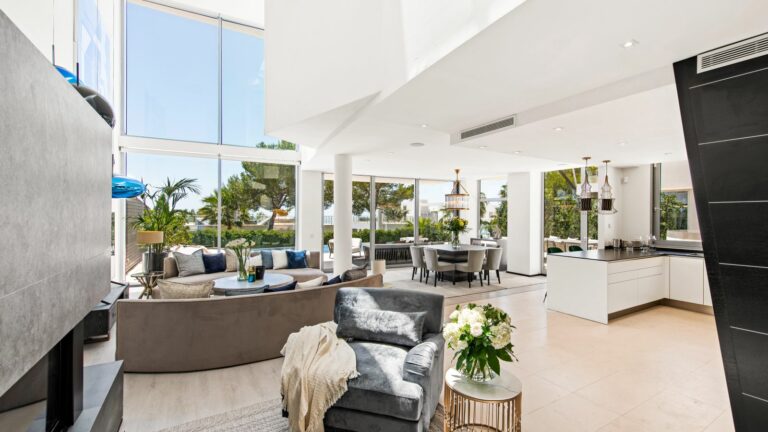 03e3d68932df814bea03782a43bd5826 - 5