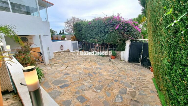 03f1f2a5546df98c2b4338b87fda76e4 - 14