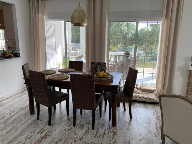 0412d4bb23075f6fa216459272827bbd - 2