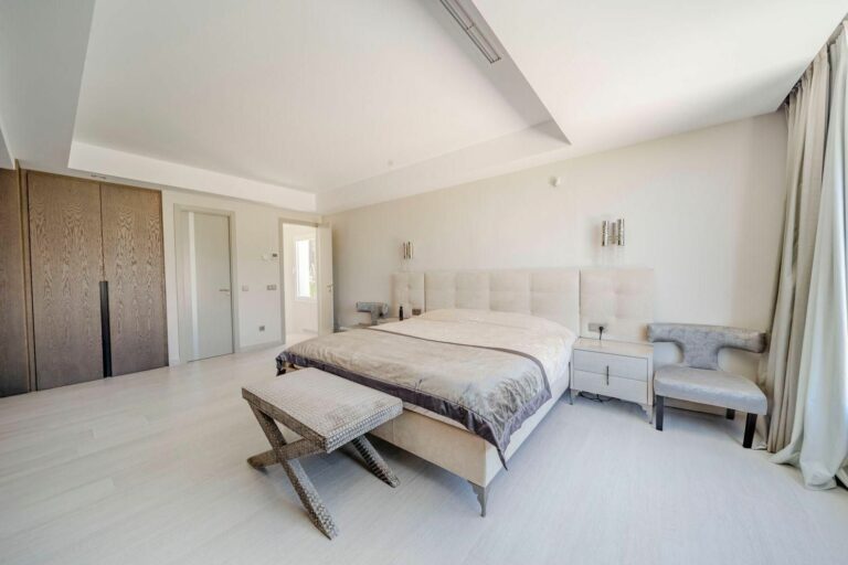 05f2d5b52d14b480c91ba079cc35fb77 - 16