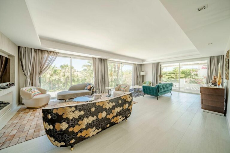 05f2d5b52d14b480c91ba079cc35fb77 - 4