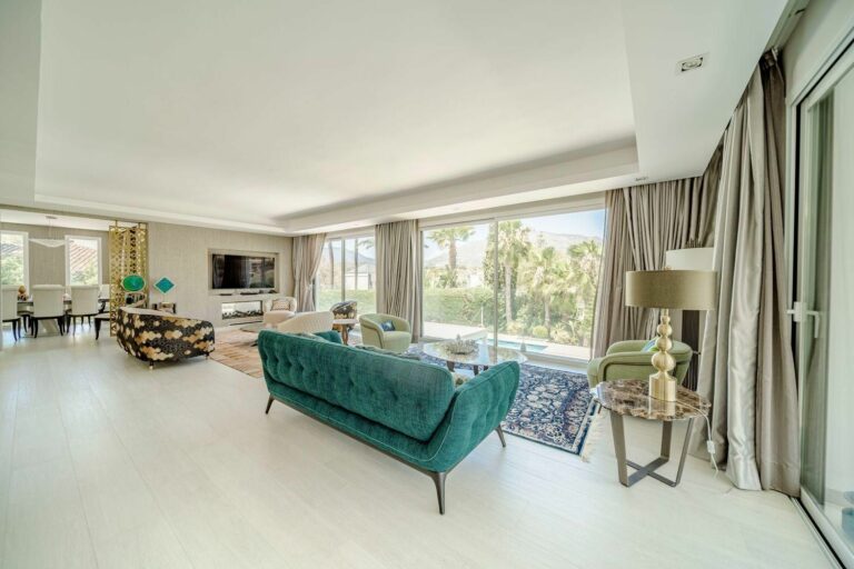 05f2d5b52d14b480c91ba079cc35fb77 - 8