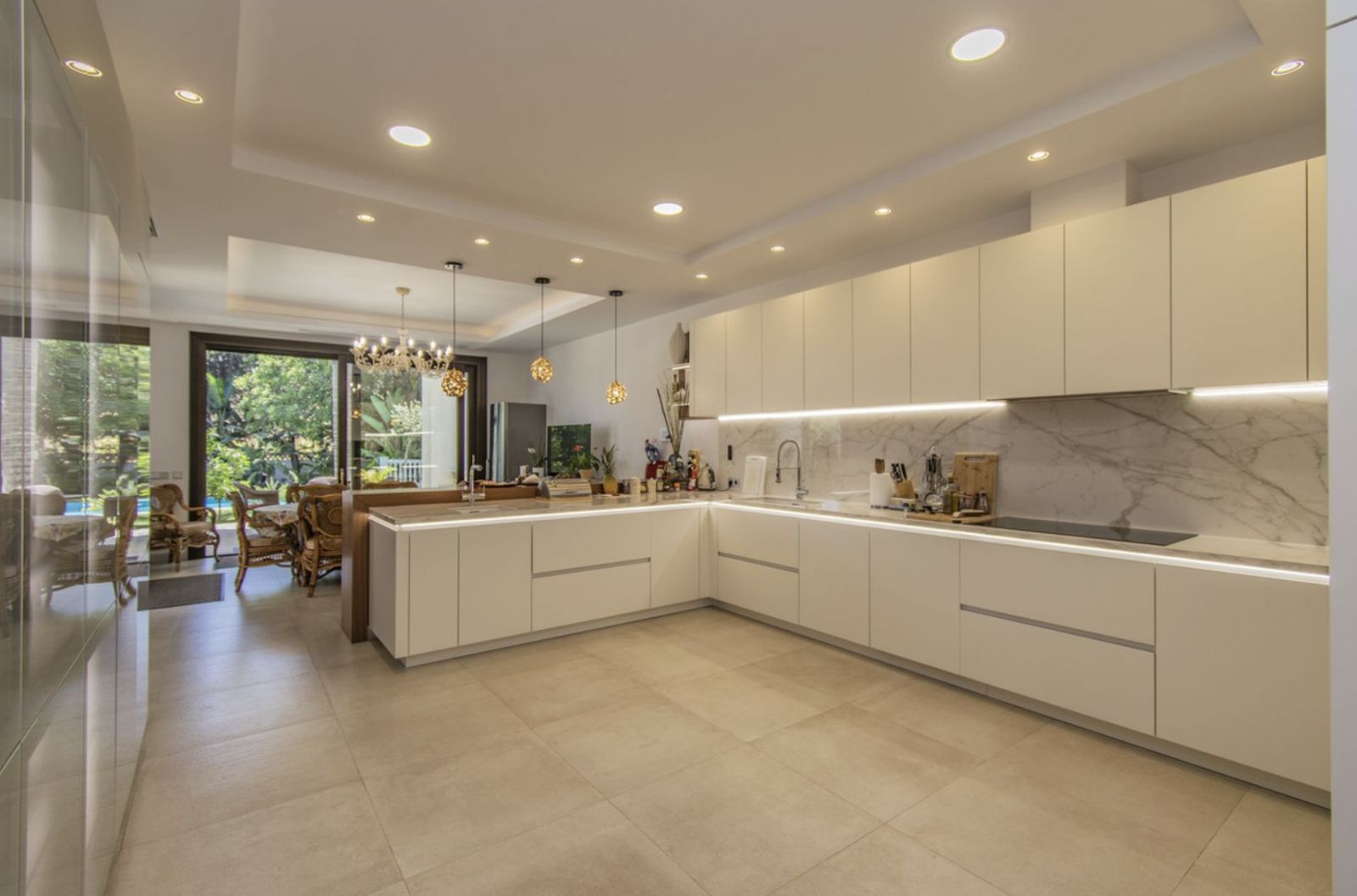 06a9dd8ad80d5a382e3ded05b275b349 - 4