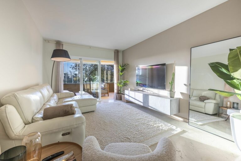 06fa9ed9eff0b76cd27a446c9e1d7ad1 - 1