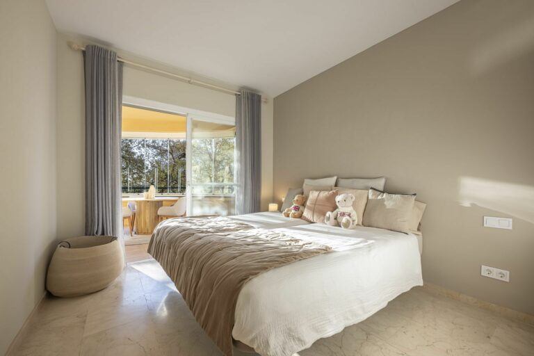 06fa9ed9eff0b76cd27a446c9e1d7ad1 - 12