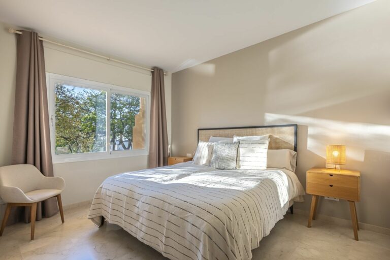 06fa9ed9eff0b76cd27a446c9e1d7ad1 - 14