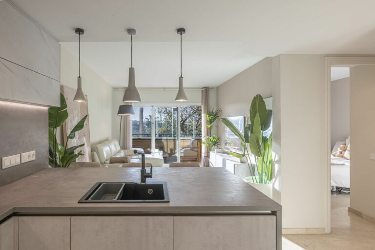 06fa9ed9eff0b76cd27a446c9e1d7ad1 - 8