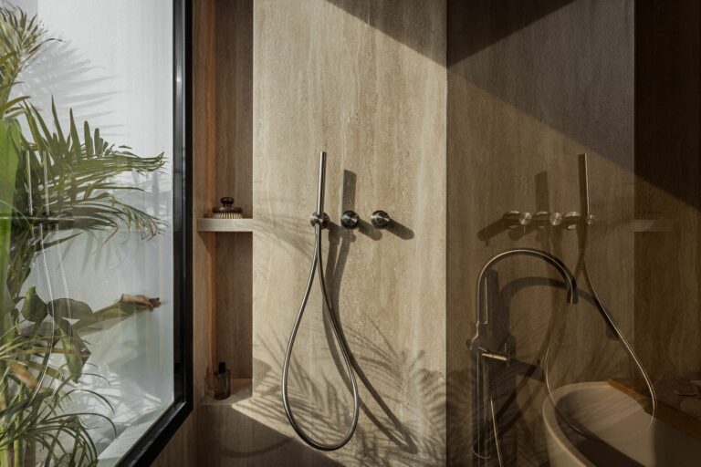 0706dfe59f77f3733e5017aa0d1b438f - 12