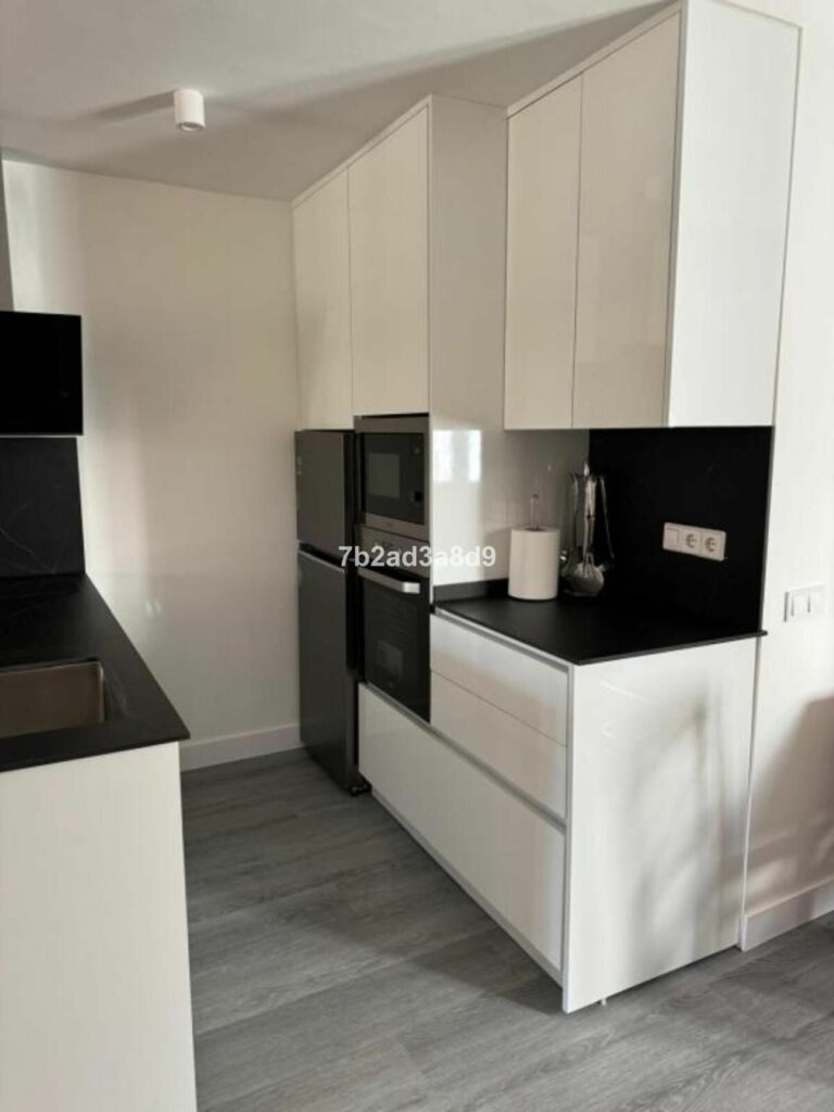 07f01c2c8f9d587911c8ed8b8da67e03 - 12