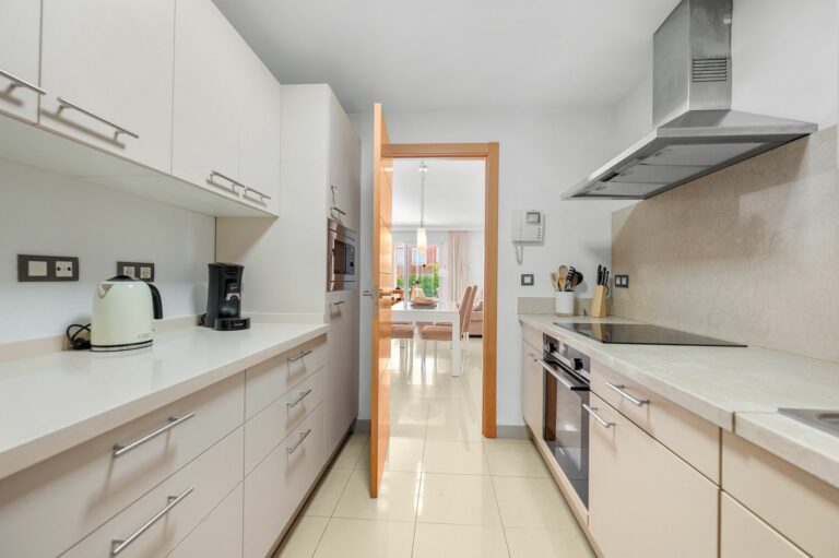 0891953df1e2c210c1c5887ff408d5b4 - 13