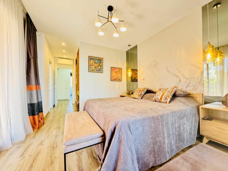 08c749e8c6bbe6c3fd385241fc55101b - 14