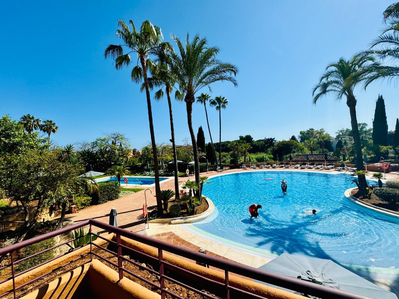 08c749e8c6bbe6c3fd385241fc55101b - 2