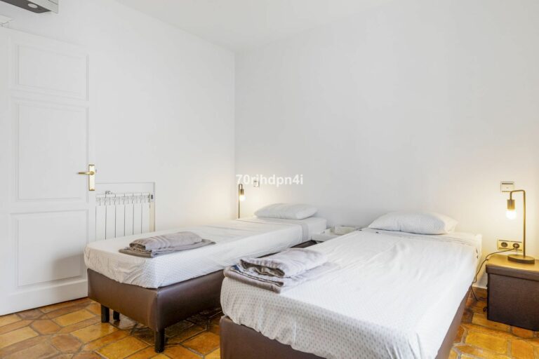 08effaf999edb9ad36c9dd782de0624f - 1