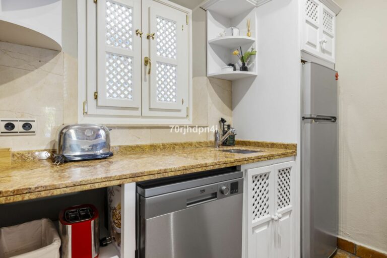 08effaf999edb9ad36c9dd782de0624f - 13