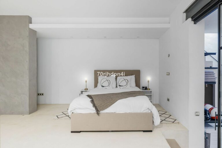 08effaf999edb9ad36c9dd782de0624f - 16