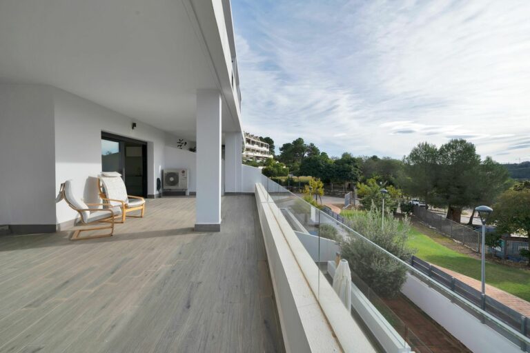 0916edd171cd00b00f3aaf73f72ccc17 - 5