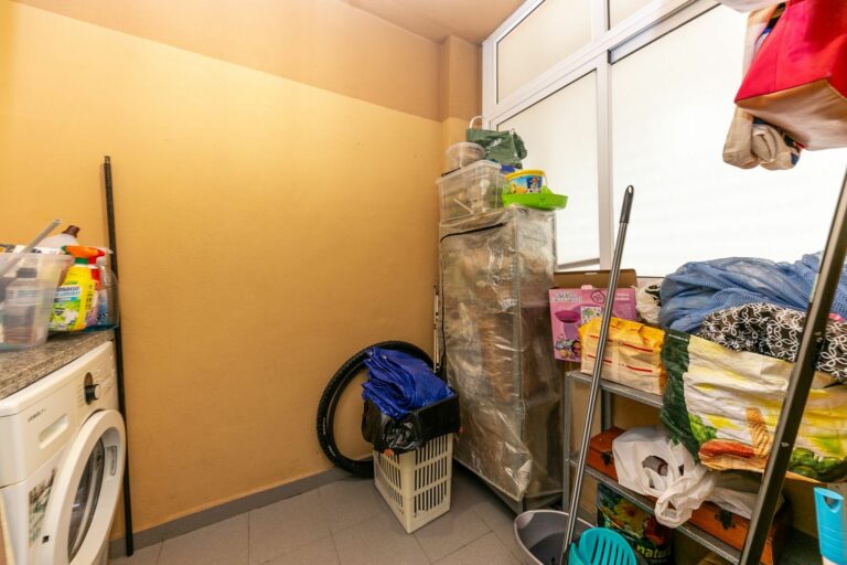 095999f4c7cc6cdc98e18c800d39e043 - 12