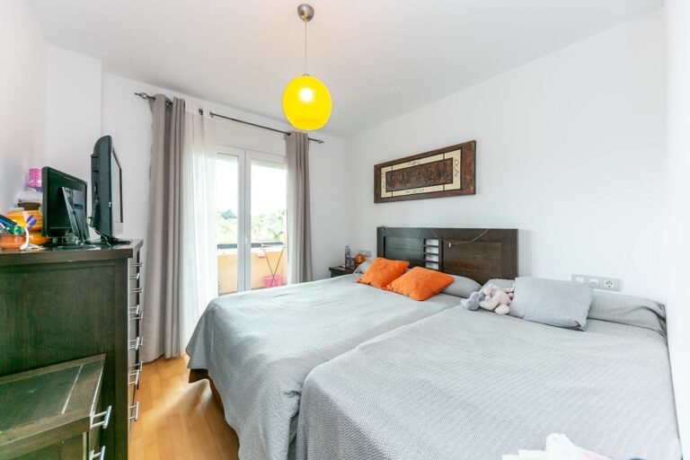 095999f4c7cc6cdc98e18c800d39e043 - 13