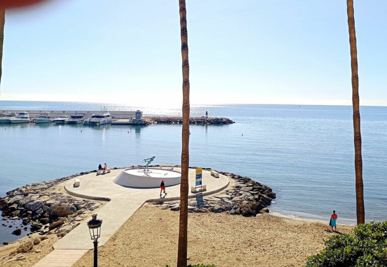 0bfe9c57cdc6466e53a3a1628cfa9827 - 1