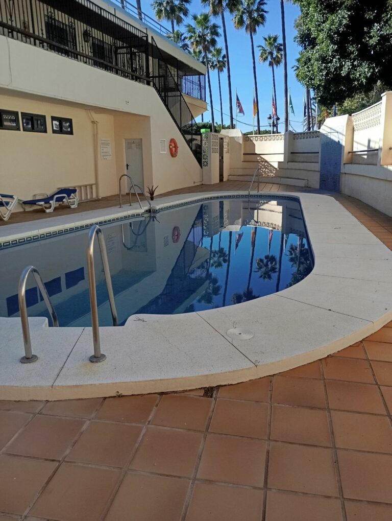 0bfe9c57cdc6466e53a3a1628cfa9827 - 12