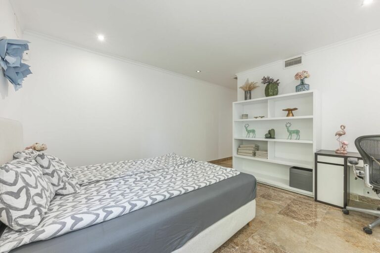 0c691b9d8e2929a24d1675a7f1d83b62 - 16