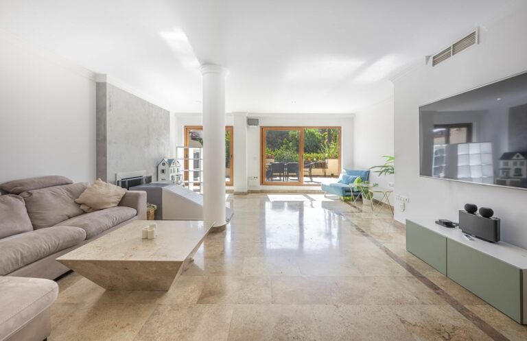 0c691b9d8e2929a24d1675a7f1d83b62 - 3