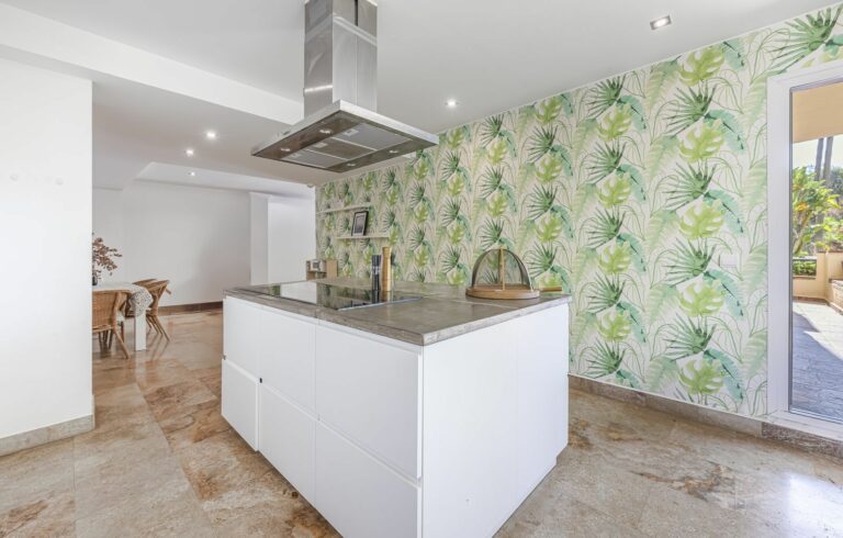 0c691b9d8e2929a24d1675a7f1d83b62 - 9