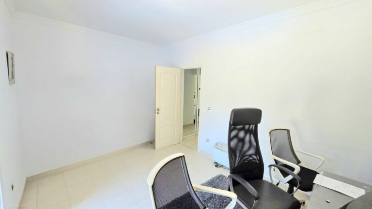 0c9b5b9628e27bcc218e5935a553ba44 - 12