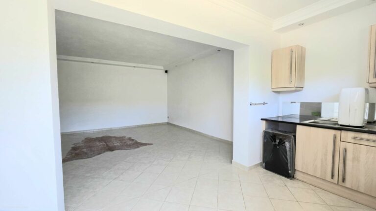 0c9b5b9628e27bcc218e5935a553ba44 - 16