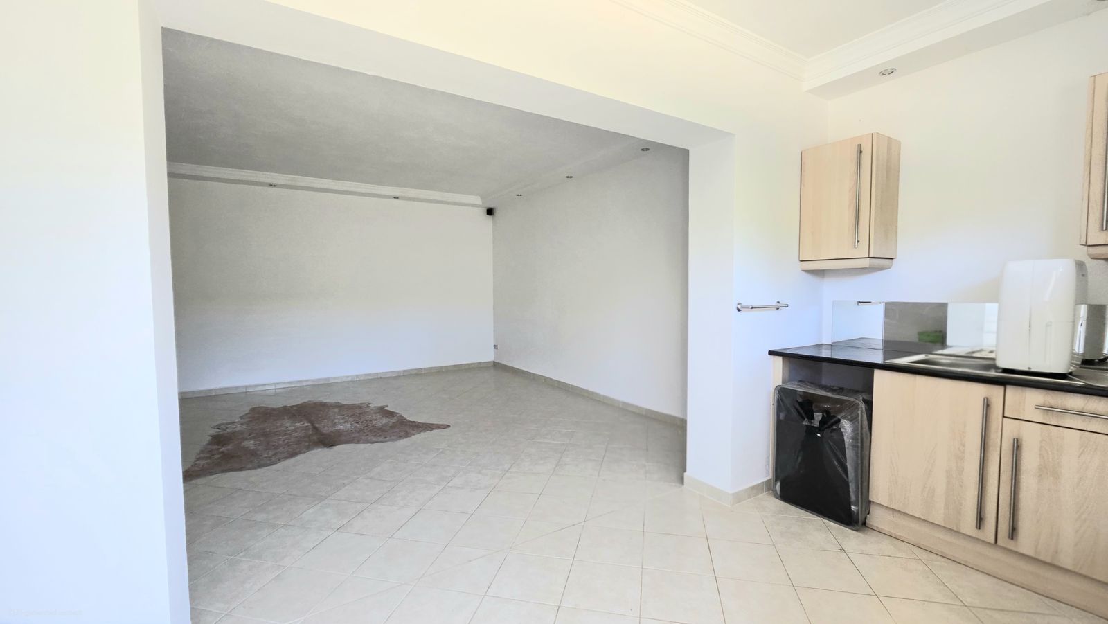 0c9b5b9628e27bcc218e5935a553ba44 - 16