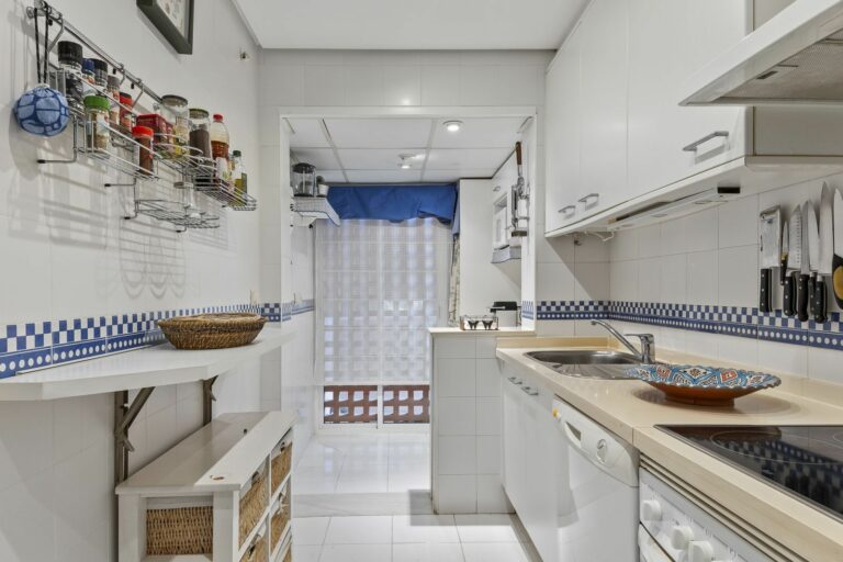 0ca553b58d6135921255a328e6ba534b - 14