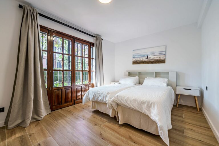 0dc5f50f7825dfd77fffd1d57abc0725 - 8